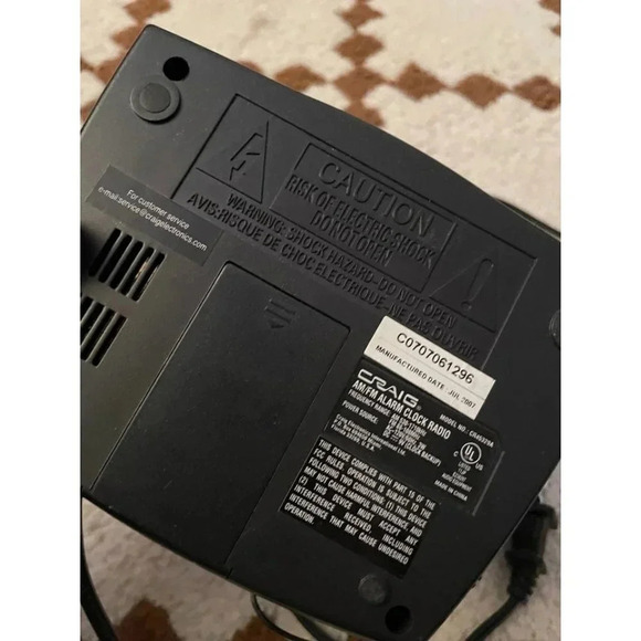 Craig AM/FM Alarm Clock Radio - Picture 4 of 4